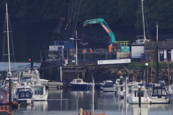 15 September 2020 - 08-54-37
Up at Noss work continues on the shoreline.

Difficult to see from so far away, but it looks like some sort of temporary dam is being put in place
------------------------------
Noss-on-Dart marina rebuilding